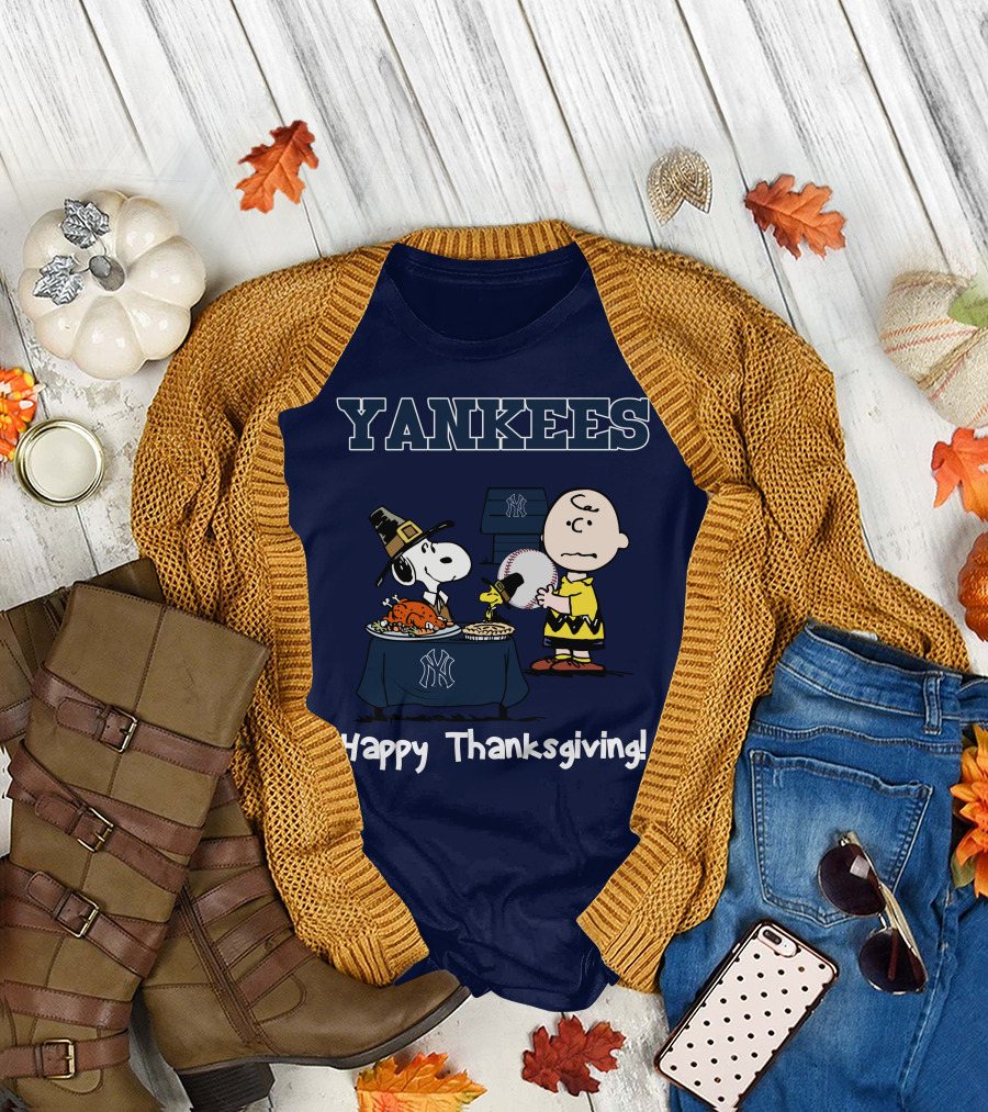 Yankees Snoopy Charlie Brown Happy Thanksgiving T-Shirt