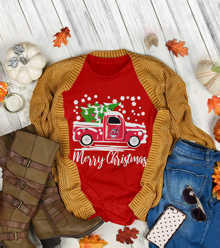 Merry Christmas Cleveland Indians Vintage Car with Tree T-Shirt