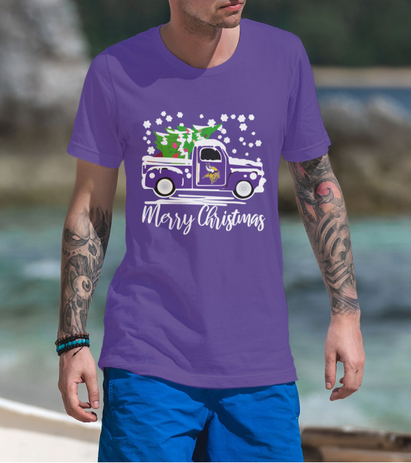 Merry Christmas Minnesota Vikings Vintage Car With Christmas Tree T-Shirt