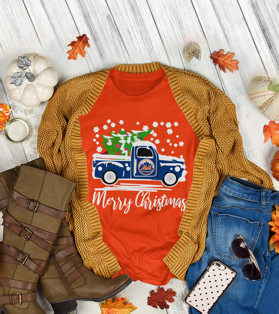 New York Mets Vintage Truck Merry Christmas Snowflakes T-Shirt