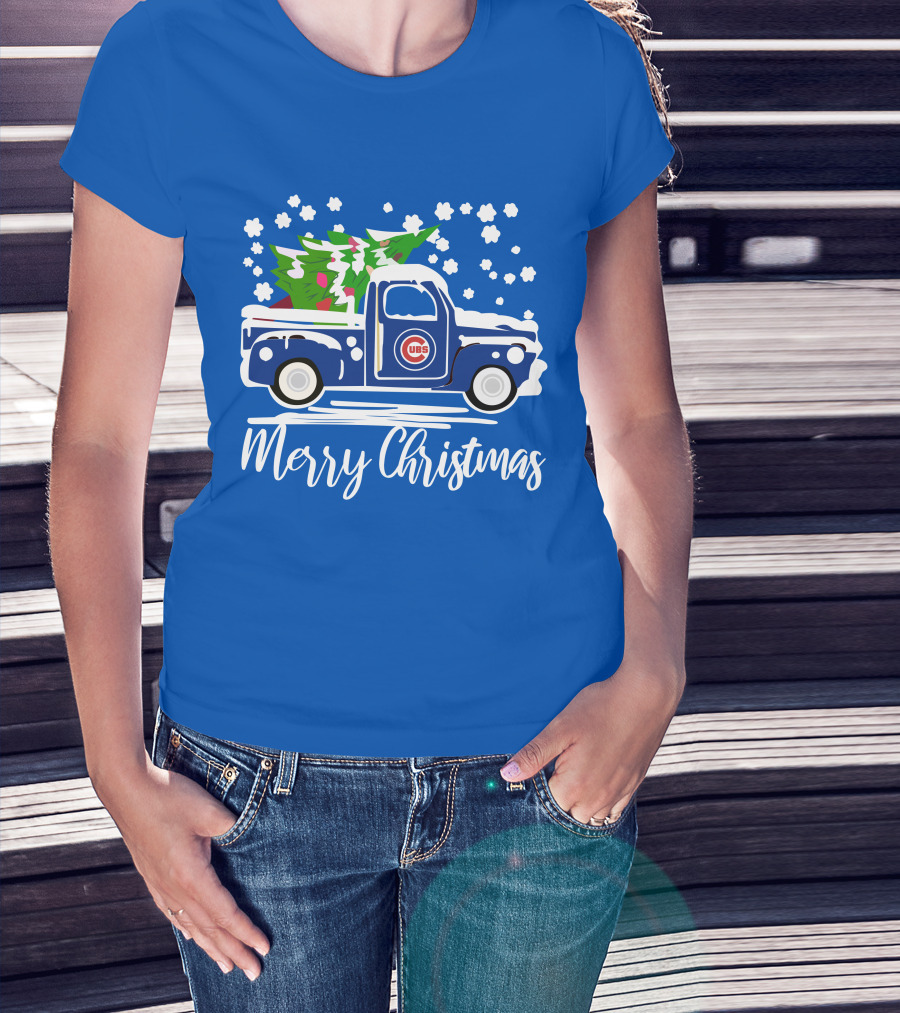 Chicago Cubs Merry Christmas Vintage Truck With Snow And Tree T-Shirt
