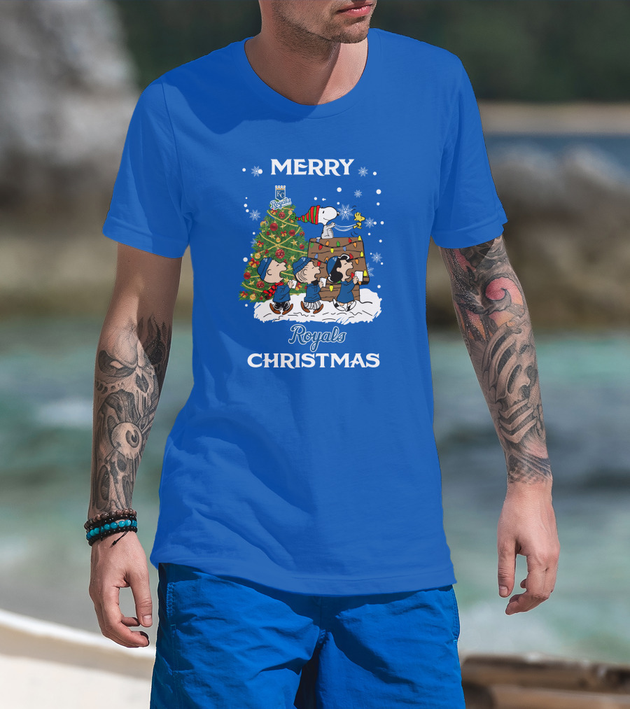 Kansas City Royals Merry Christmas Tree With Snoopy And Peanuts Characters T-Shirt