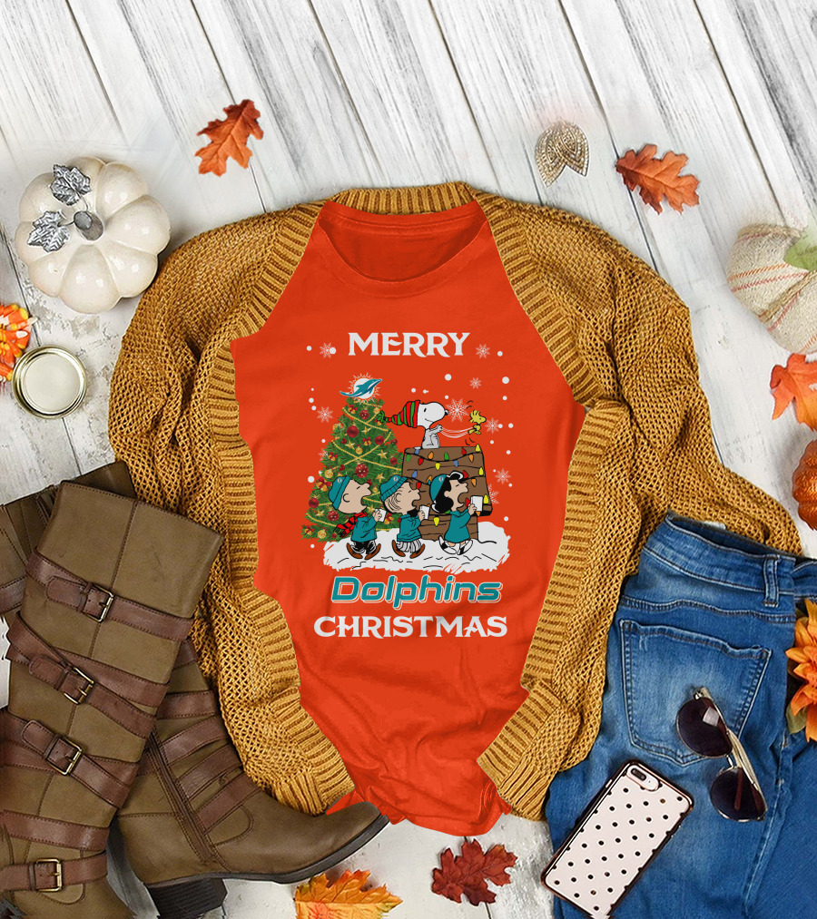 Merry Dolphins Christmas Peanuts Characters With Tree Miami T-Shirt
