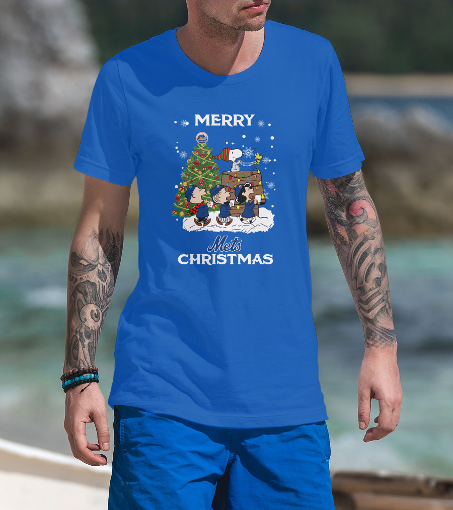 Merry Mets Christmas New York Mets Peanuts Tree Snoopy Woodstock T-Shirt