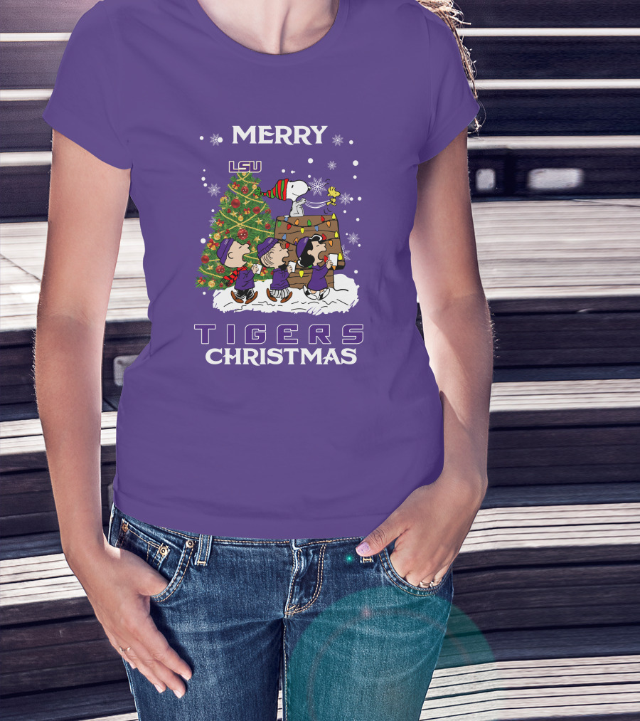 Lsu Tigers Merry Christmas Snoopy Christmas Tree Peanuts T-Shirt