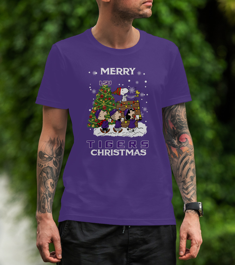 Lsu Tigers Merry Christmas Snoopy Christmas Tree Peanuts T-Shirt