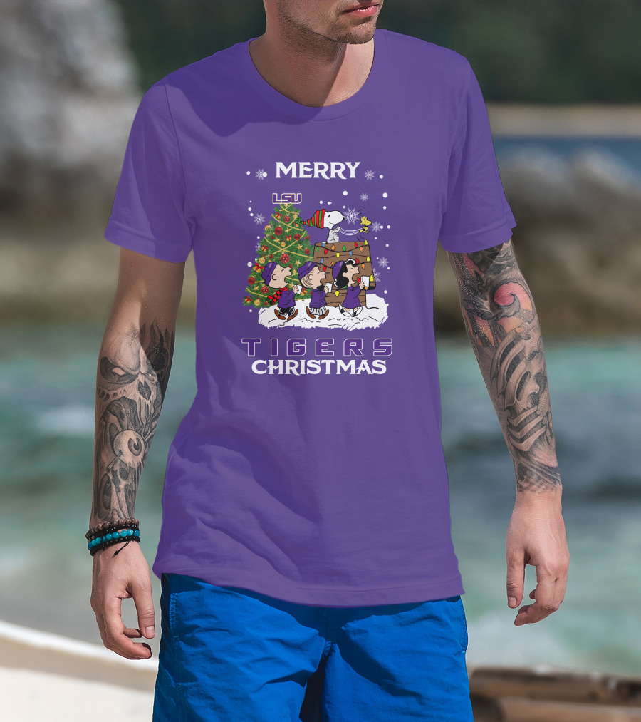 Lsu Tigers Merry Christmas Snoopy Christmas Tree Peanuts T-Shirt