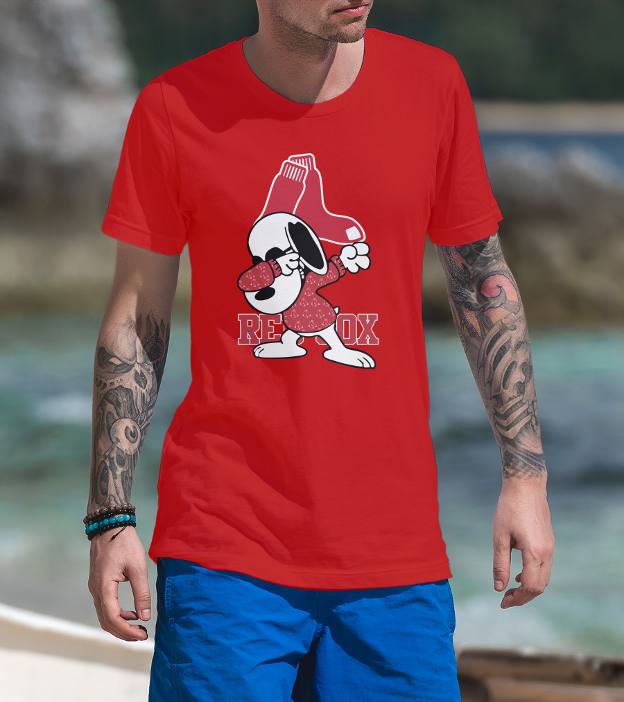 Boston Red Sox Snoopy Dabbing With Red Sox T-Shirt