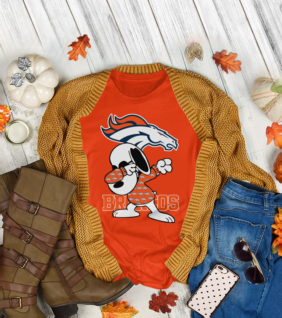 Denver Broncos Snoopy Dabbing Broncos T-Shirt