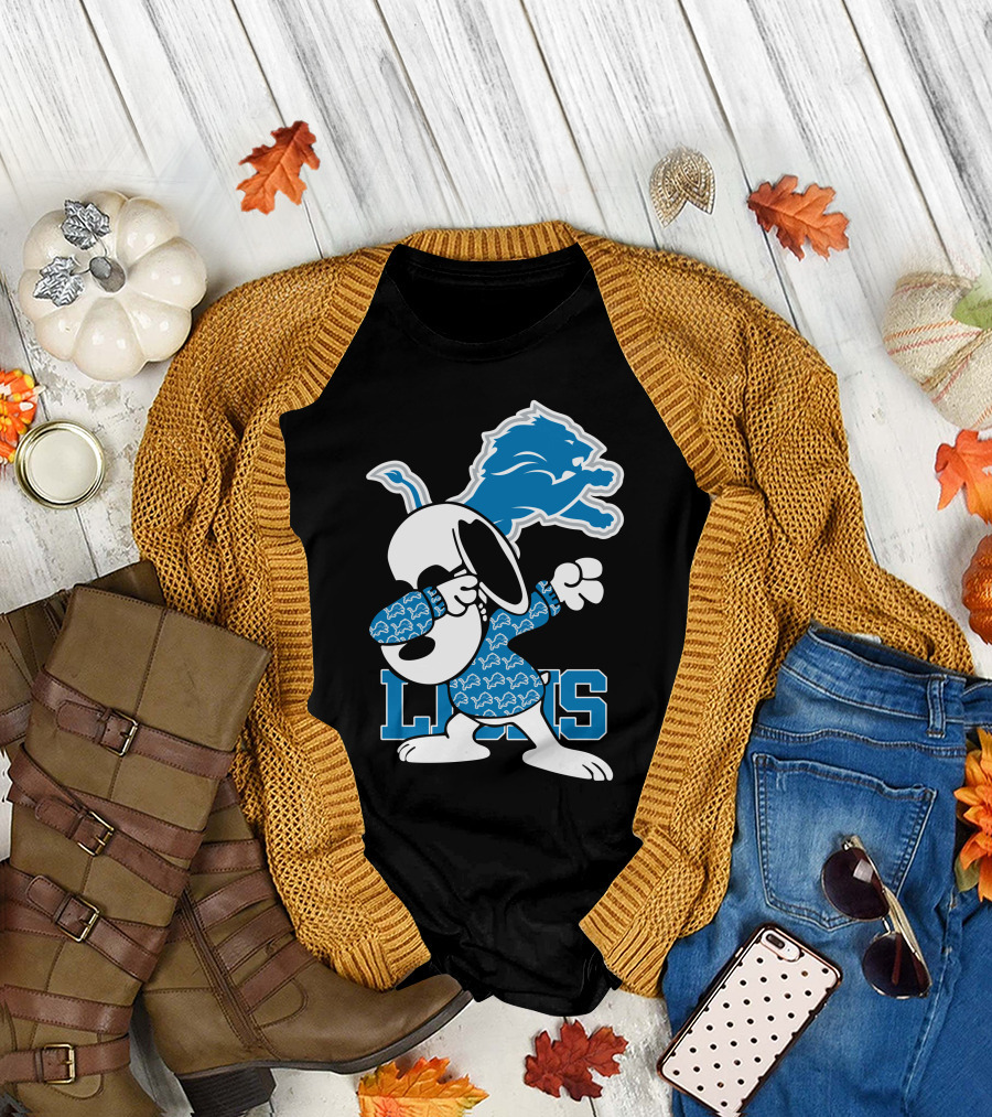 Detroit Lions Snoopy Dabbing Lions Football T-Shirt