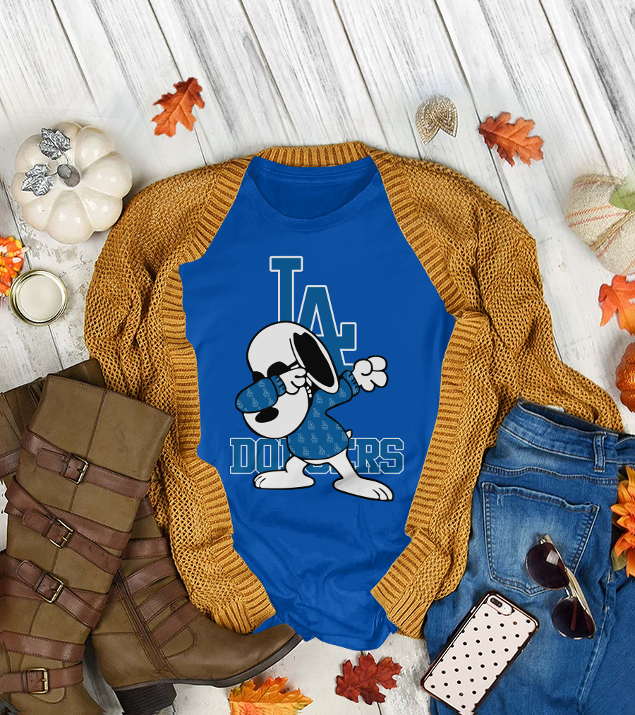 Los Angeles Dodgers Snoopy Dabbing LA T-Shirt