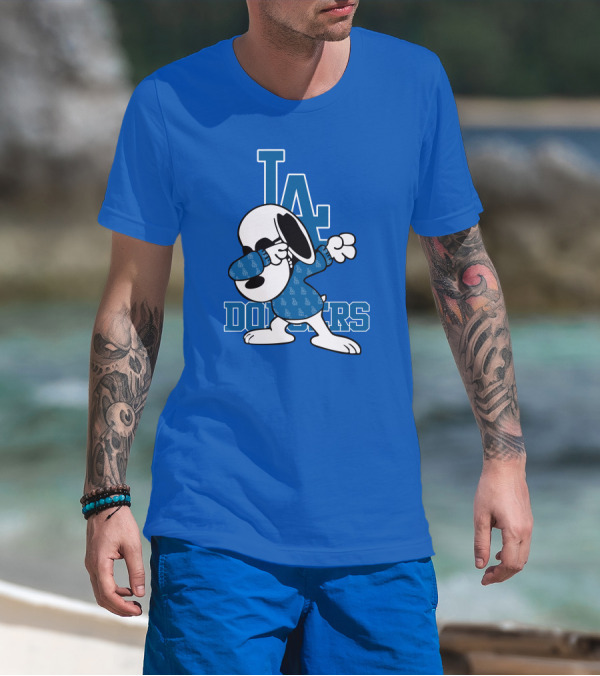 Los Angeles Dodgers Snoopy Dabbing LA T-Shirt