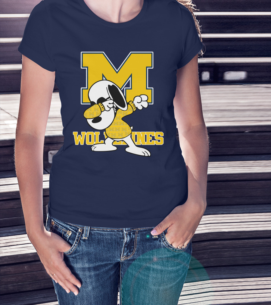 Michigan Wolverines Snoopy Dab With Block M T-Shirt