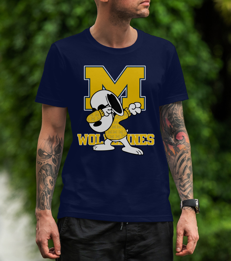 Michigan Wolverines Snoopy Dab With Block M T-Shirt