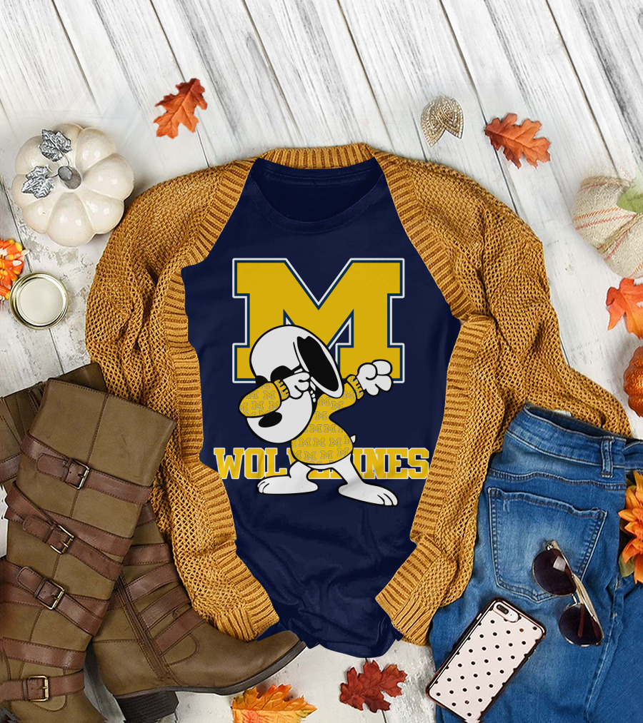 Michigan Wolverines Snoopy Dab with Block M T-Shirt