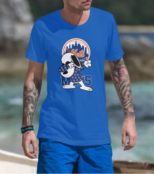 New York Mets Snoopy Dabbing Mets Logo Skyline T-Shirt