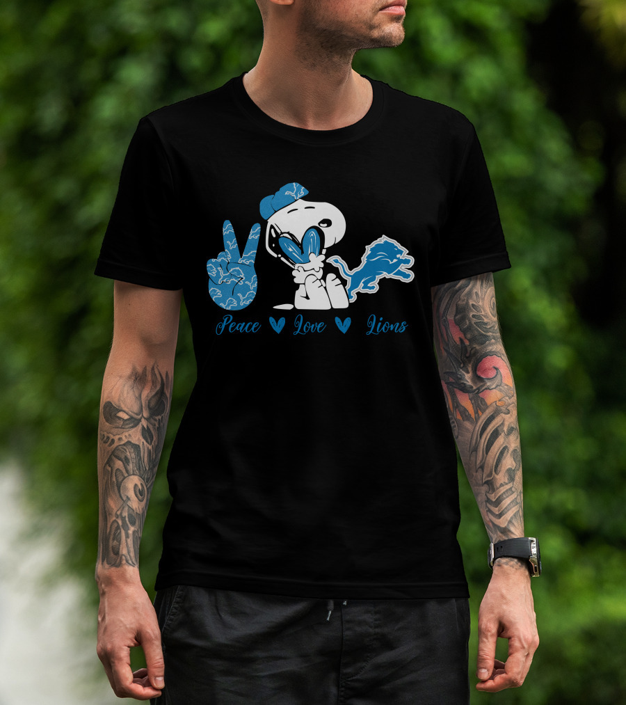 Snoopy Peace Love Lions Detroit Football Team T-Shirt