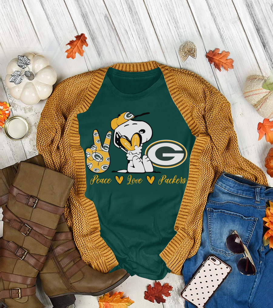 Peace Love Packers Snoopy Green Bay Packers T-Shirt