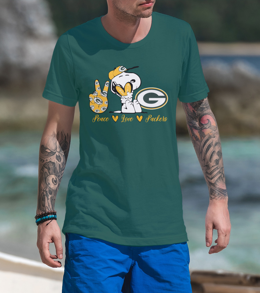 Peace Love Packers Snoopy Green Bay Packers T-Shirt