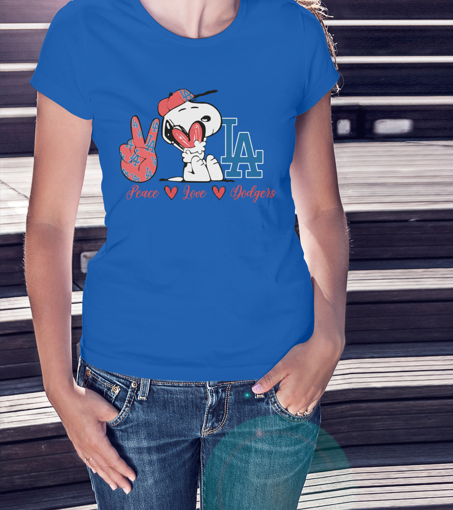 Peace Love Los Angeles Dodgers Snoopy La T-Shirt