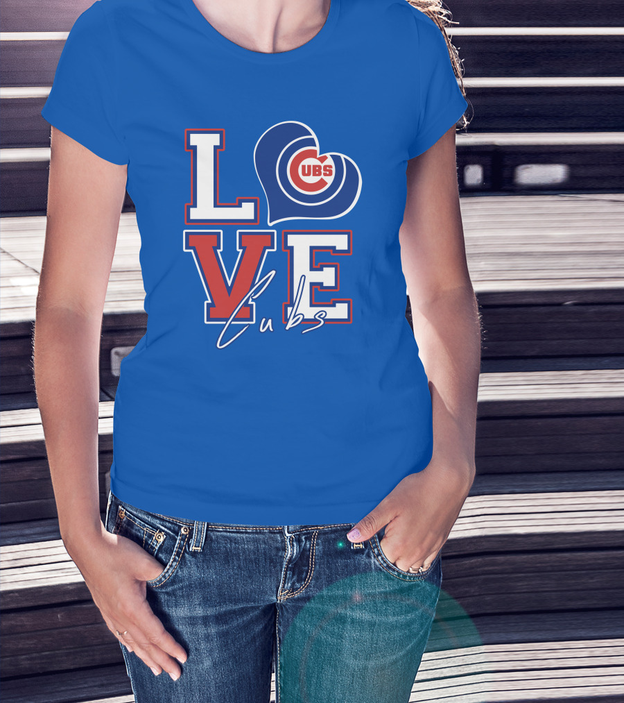 LOVE Cubs Heart Chicago Cubs T-Shirt