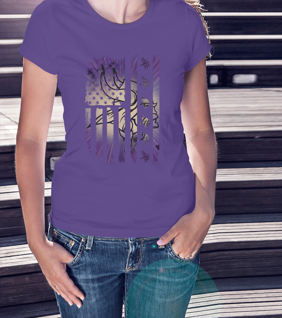 Minnesota Vikings American Flag Stars And Stripes Football Fan T-Shirt