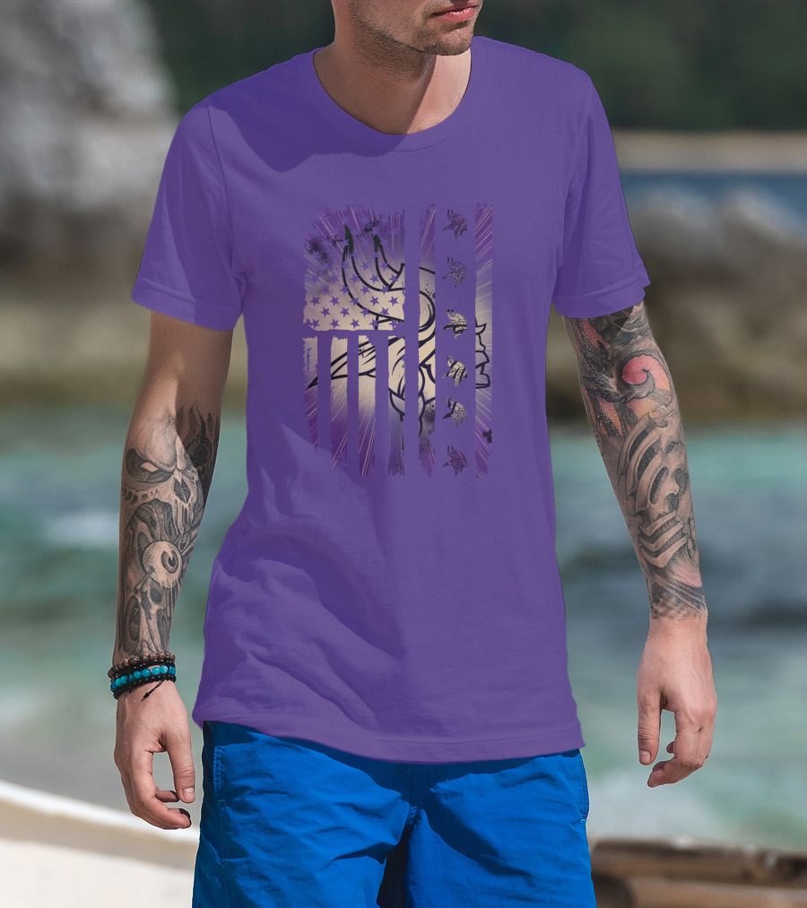 Minnesota Vikings American Flag Stars And Stripes Football Fan T-Shirt