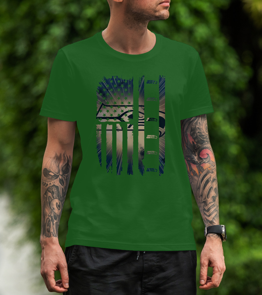 Seattle Seahawks American Flag Distressed Vintage T-Shirt