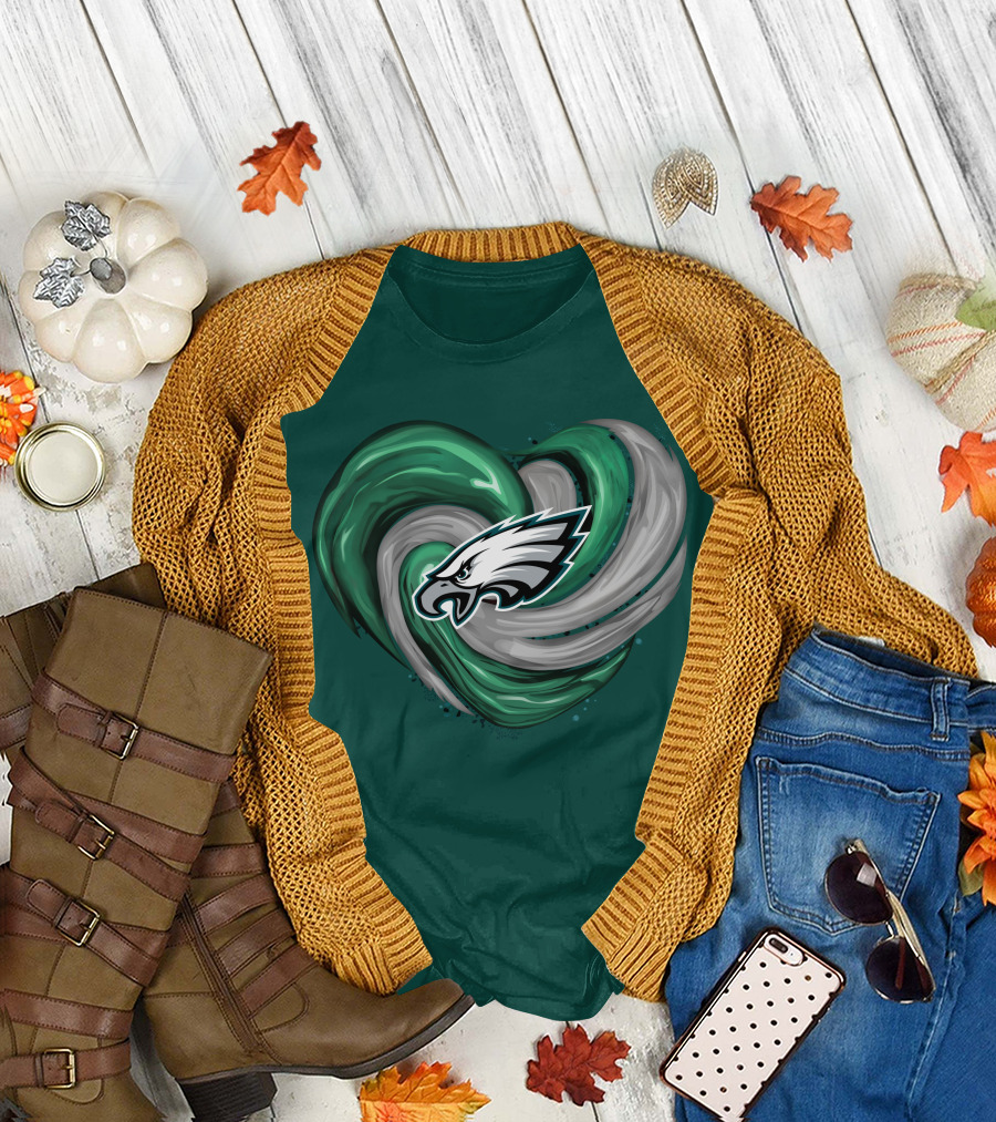 Philadelphia Eagles Heart Swirl T-Shirt