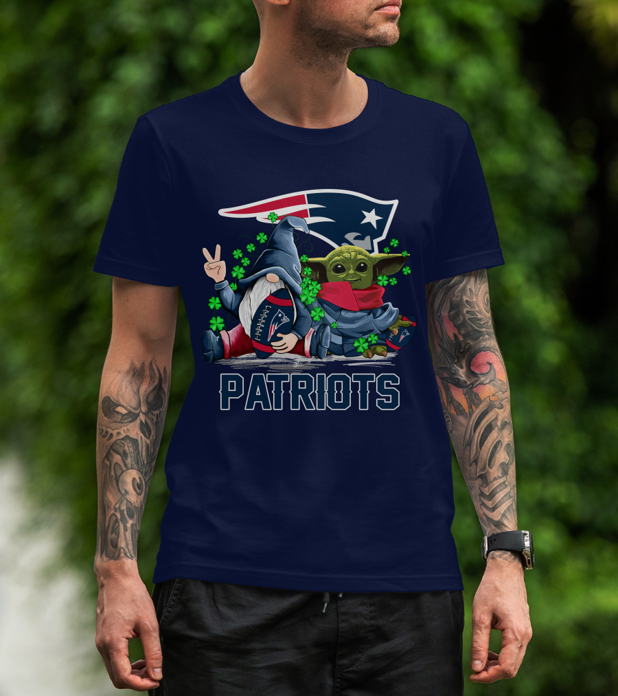 Leprechauns Gnomes Baby Yoda New England Patriots Football Icons T-Shirt