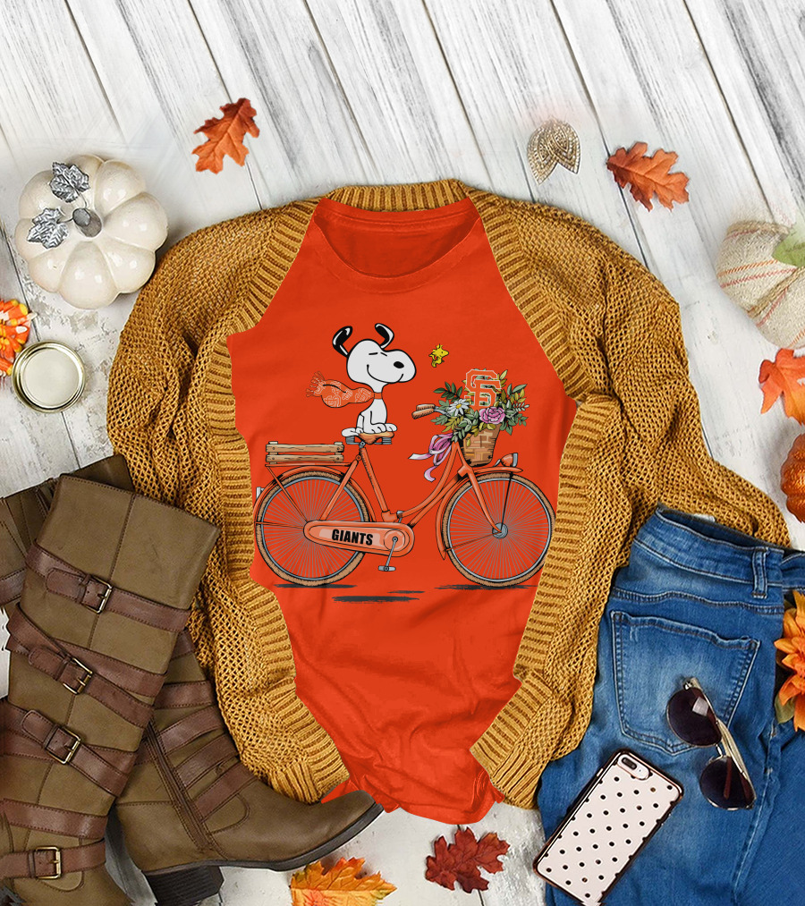 San Francisco Giants Snoopy on Bicycle with Flowers T-Shirt