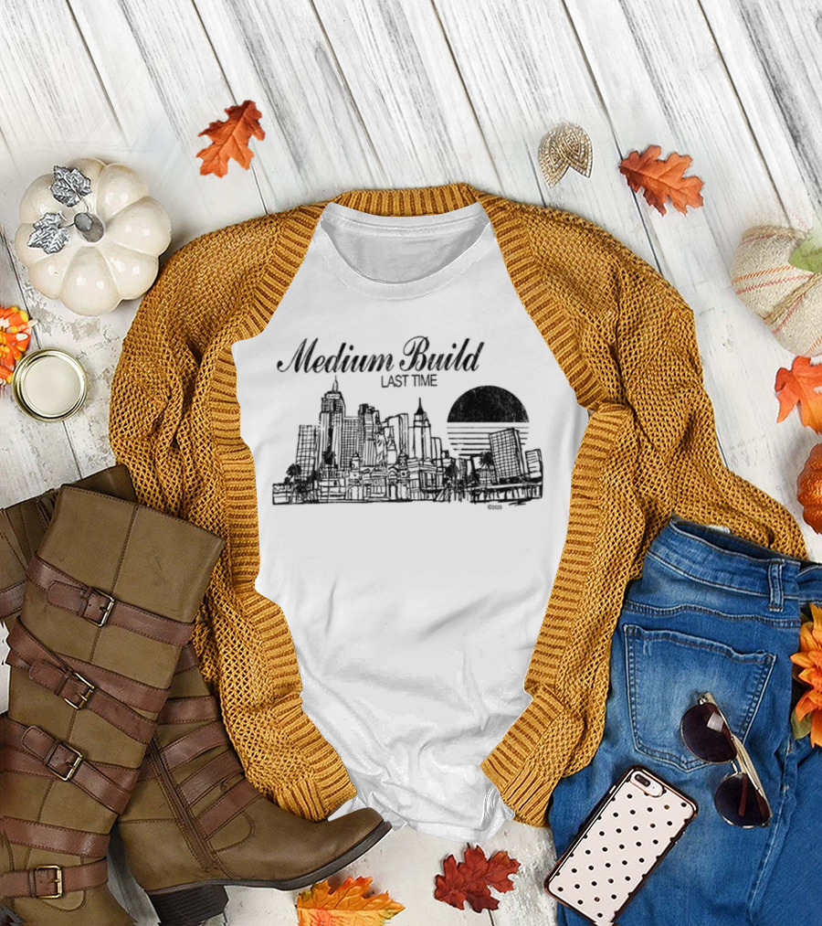 Medium Build Last Time Cityscape Chicago Urban Skyline T-Shirt