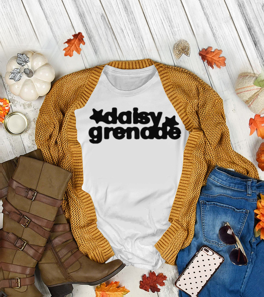 Daisy Grenade Star Raglan T-Shirt
