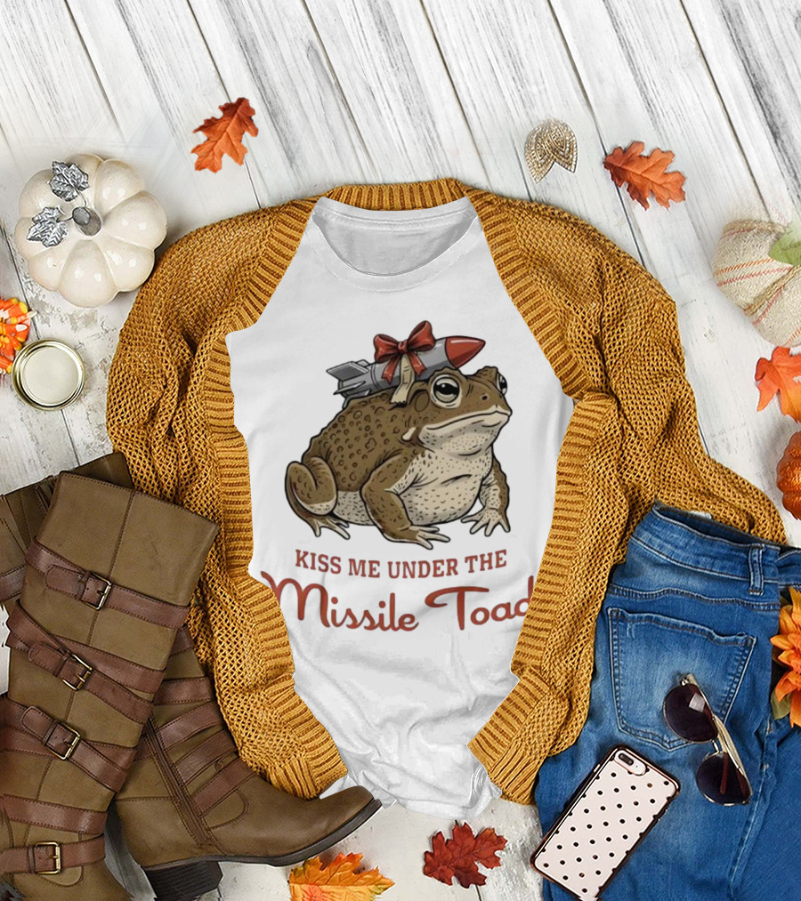 Kiss Me Under The Missile Toad Frog Christmas Holiday Joke T-Shirt