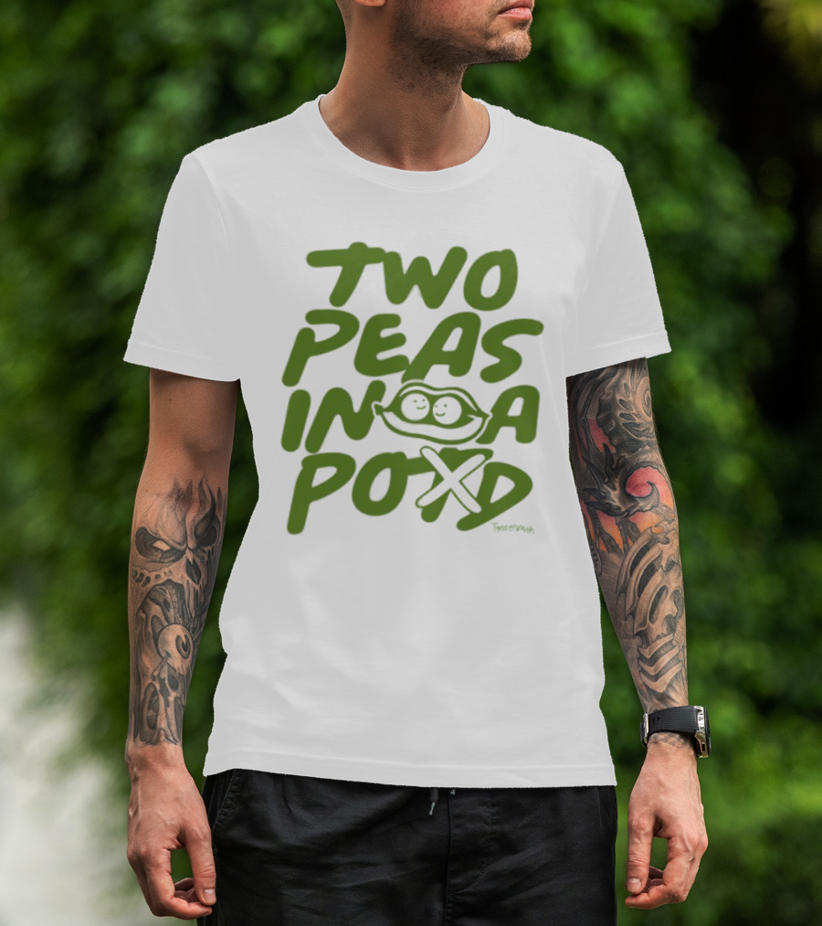Two Peas In A Pod Cartoon Illustration By Tamera Ann 전연희 T-Shirt