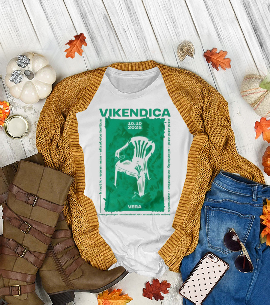 Vikendica 10.10.2025 Vera Chair Illustration in Greenery T-Shirt