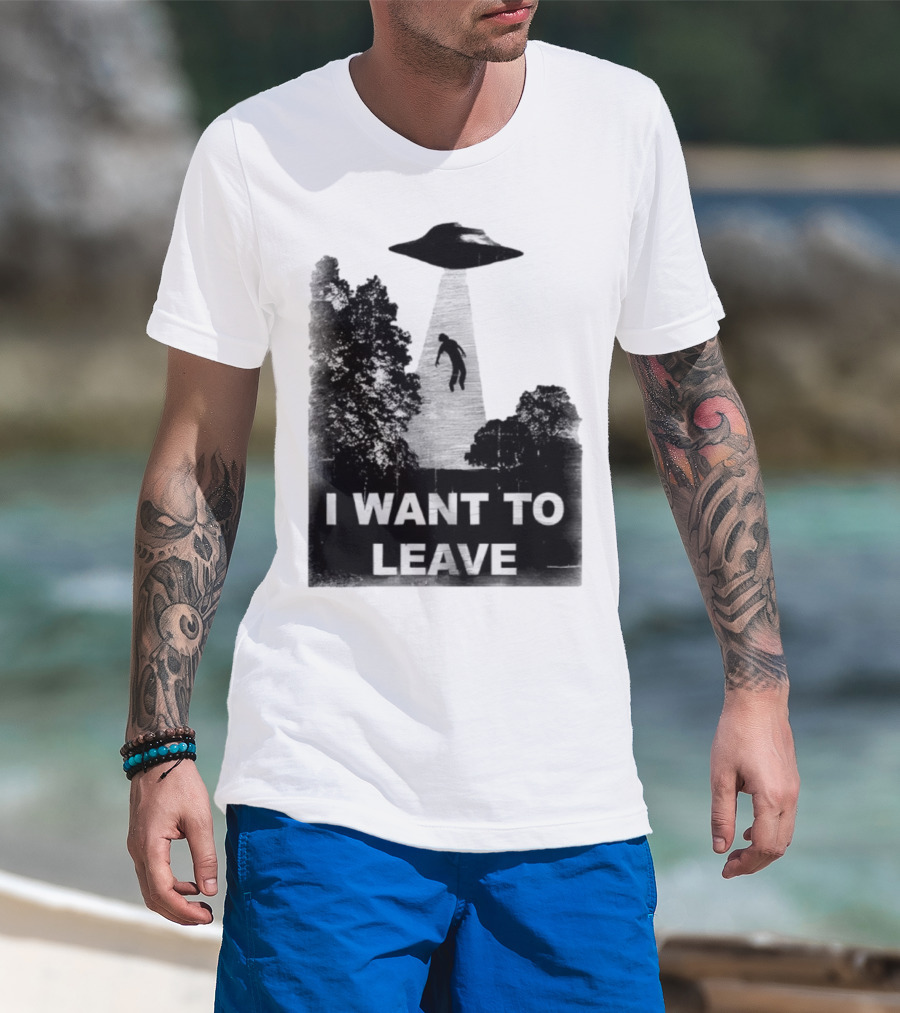 I Want To Leave UFO Abduction Scene Black And White Design T-Shirt