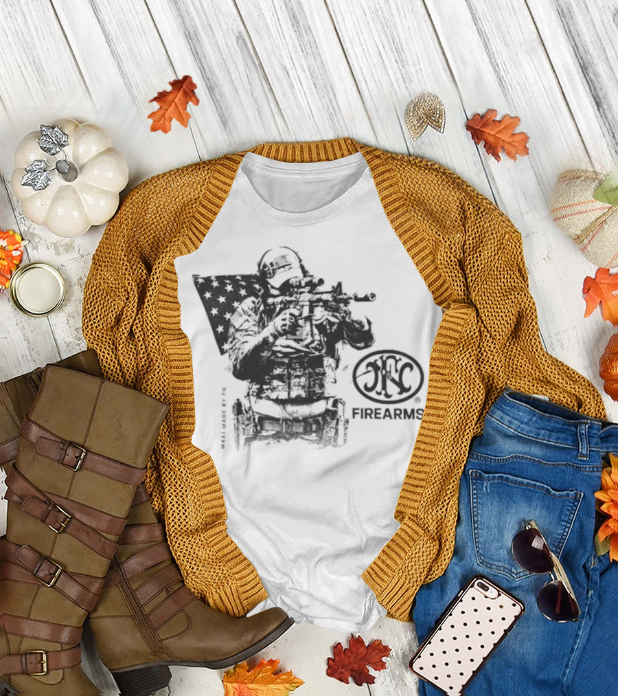 FN Herstal M4A1 Soldier Battle USA Firearms Veteran Flag Tribute T-Shirt