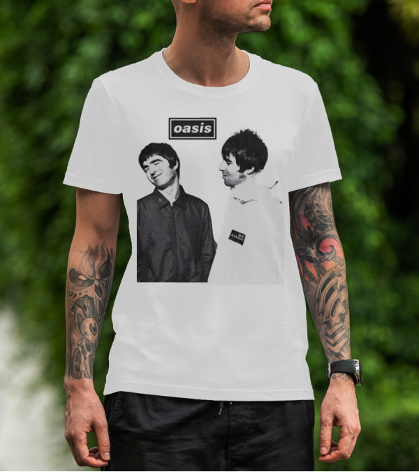 Noel Vs Liam Gallagher Oasis Band Kangol Vintage T-Shirt