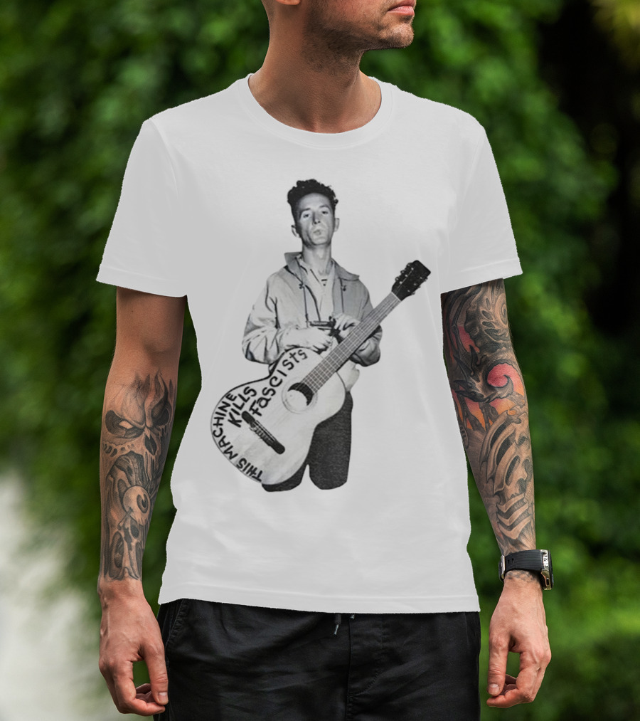 Woody Guthrie This Machine Kills Fascists Anti-Fascist Vintage Guitar Message T-Shirt