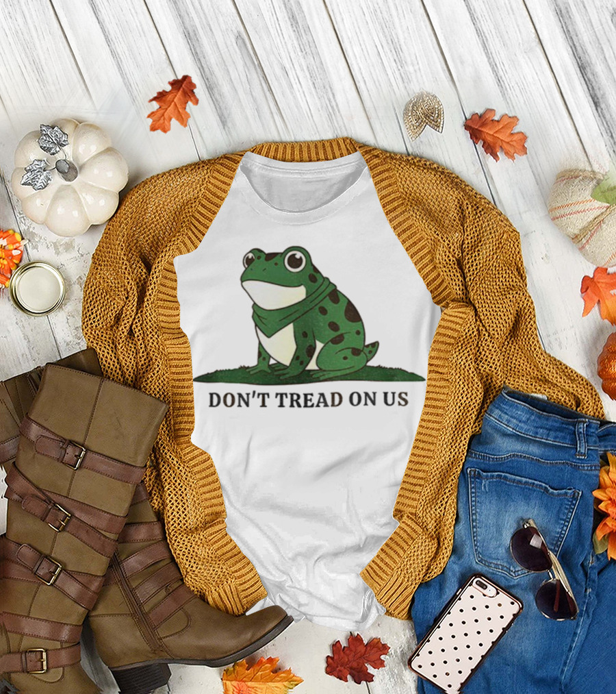 Portland Frog Don't Tread on Us 2025 Political Movement Symbol T-Shirt