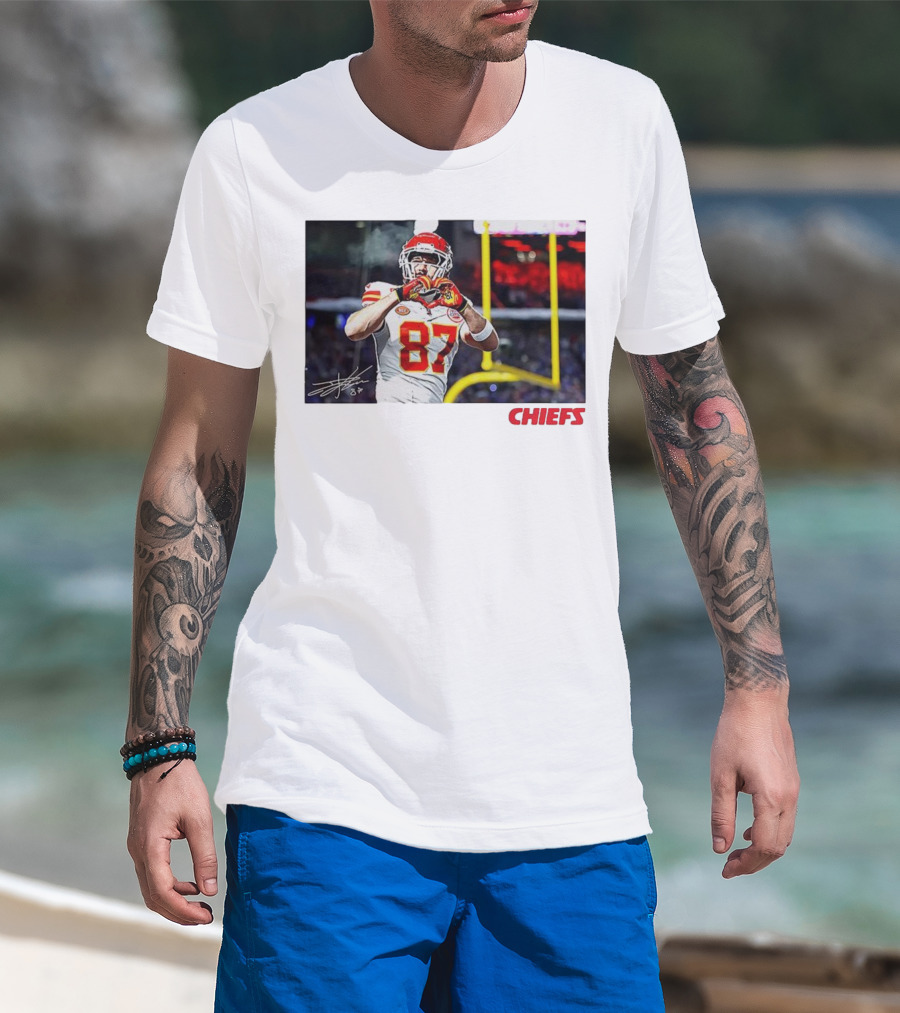 Travis Kelce 87 Kansas City Chiefs Heart Gesture Signature T-Shirt
