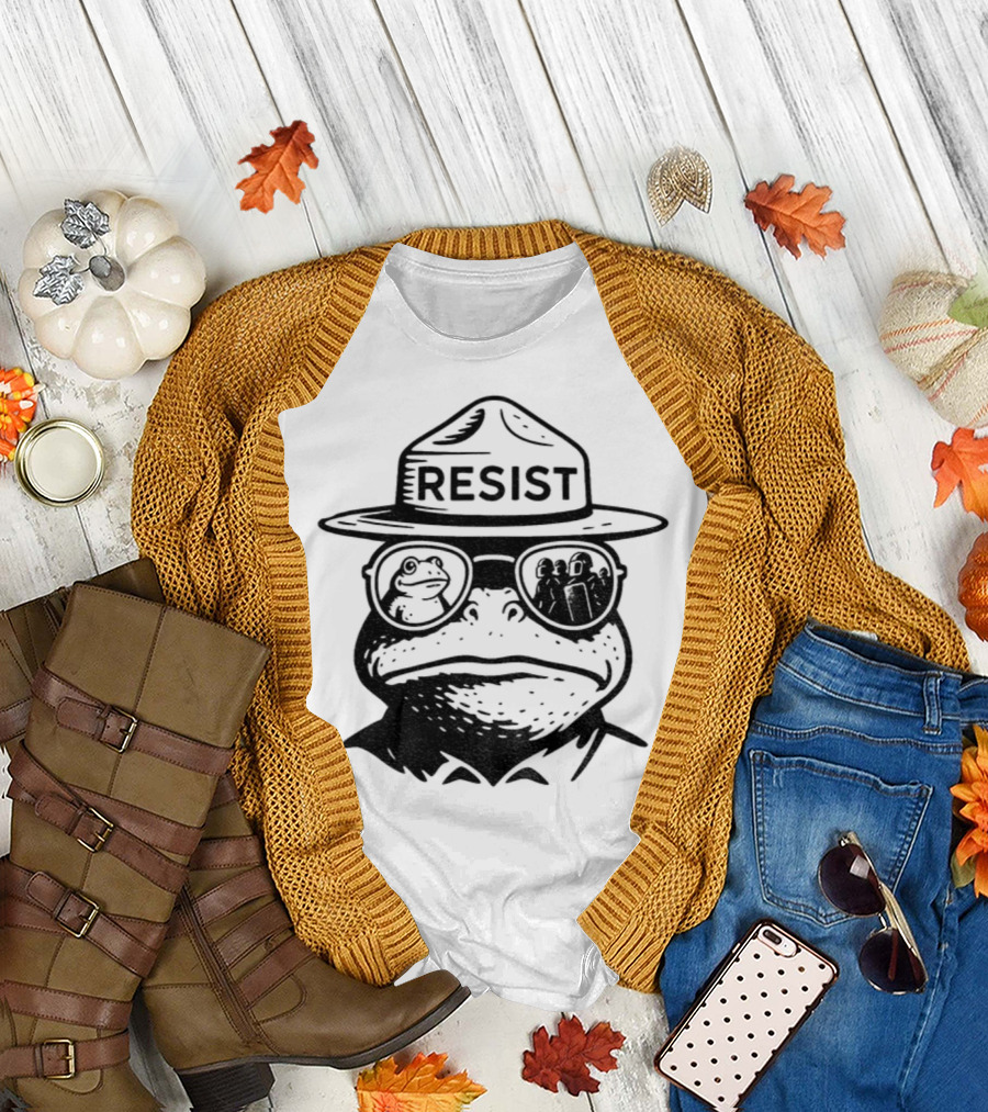Portland Frog Resist Hat Sunglasses Antifa Frog T-Shirt