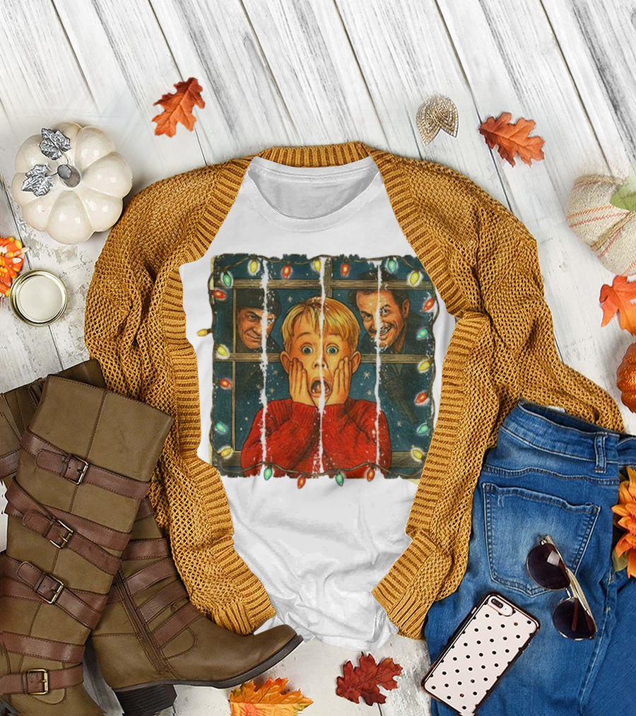 Kevin McCallister Home Alone Merry Christmas With Harry And Marv T-Shirt
