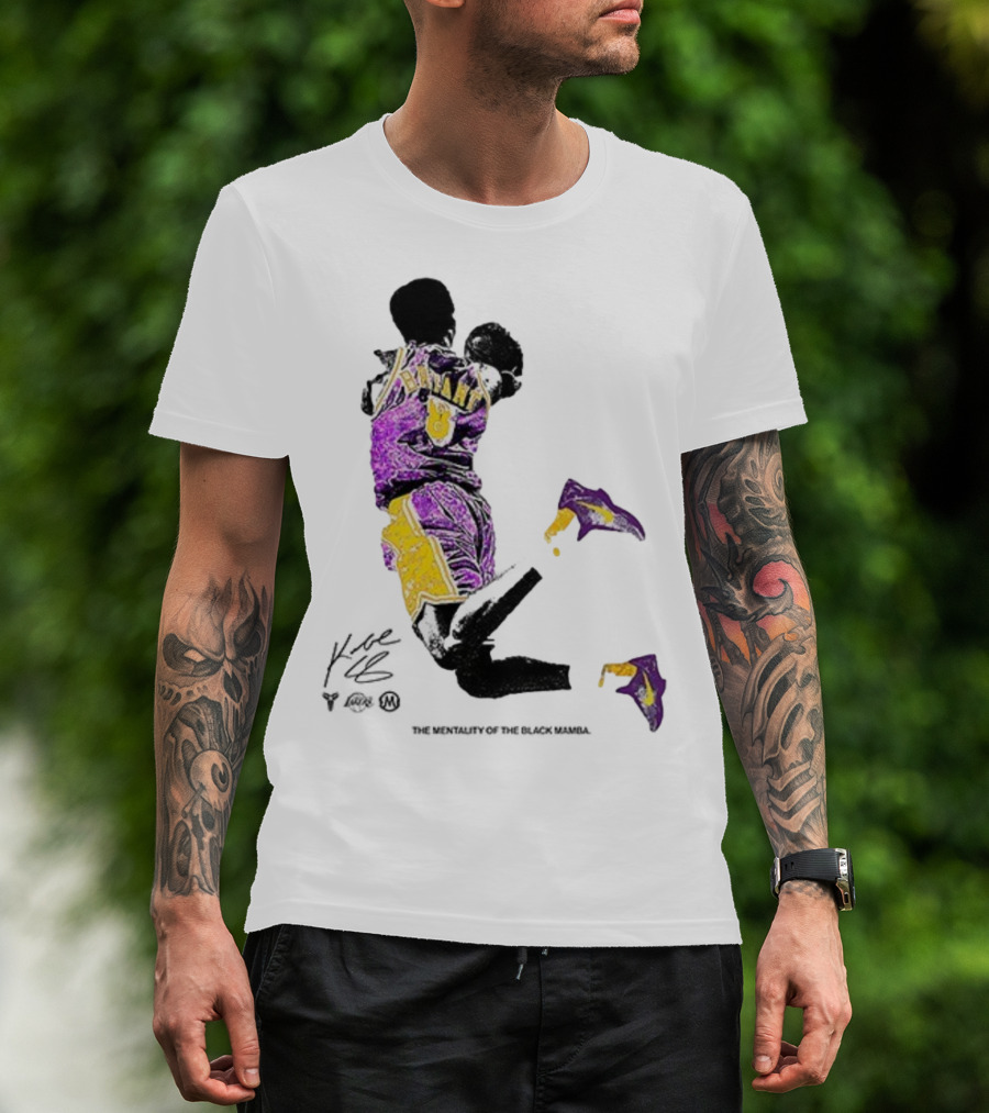 Los Angeles Lakers Kobe Bryant Black Mamba Mentality Purple Gold Signature 8 T-Shirt
