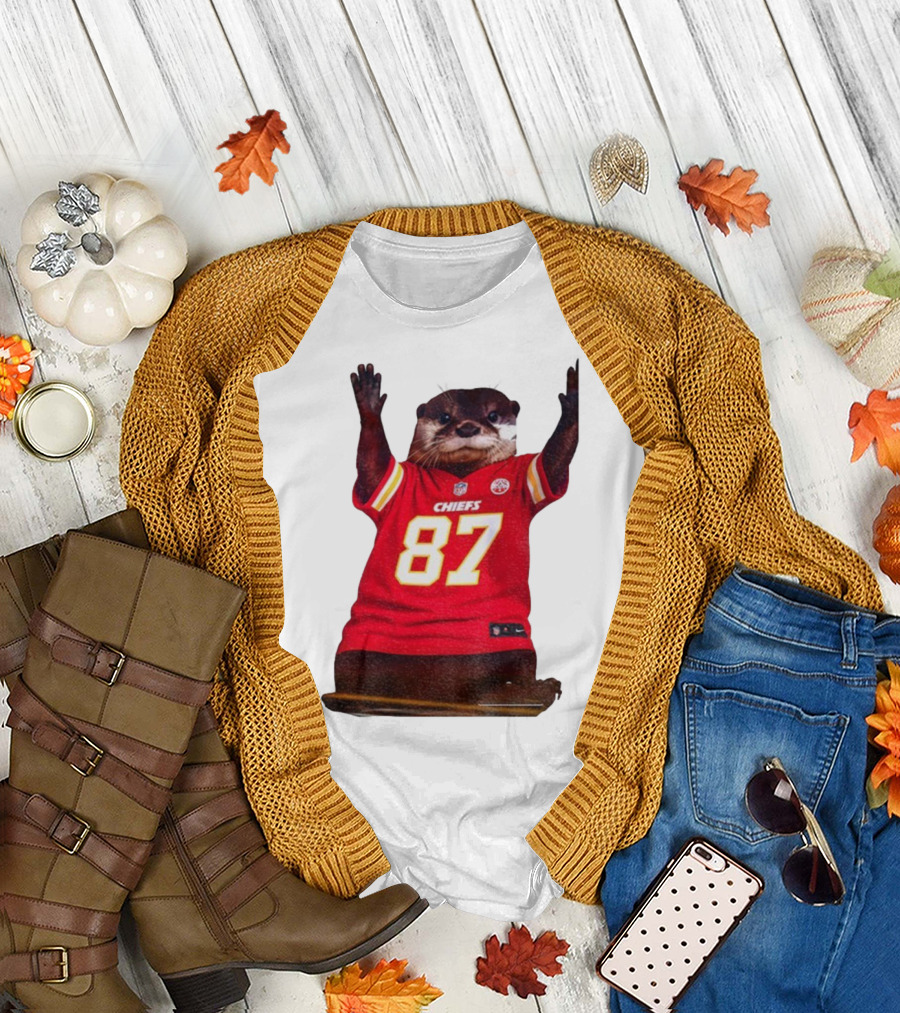 Travis Kelce 87 Kansas City Chiefs Sea Otter NFL Fan Jersey T-Shirt