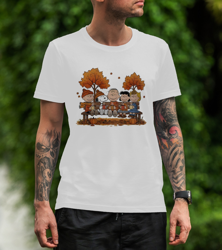 Snoopy Peanuts Friends Fall Autumn Thanksgiving Scene T-Shirt