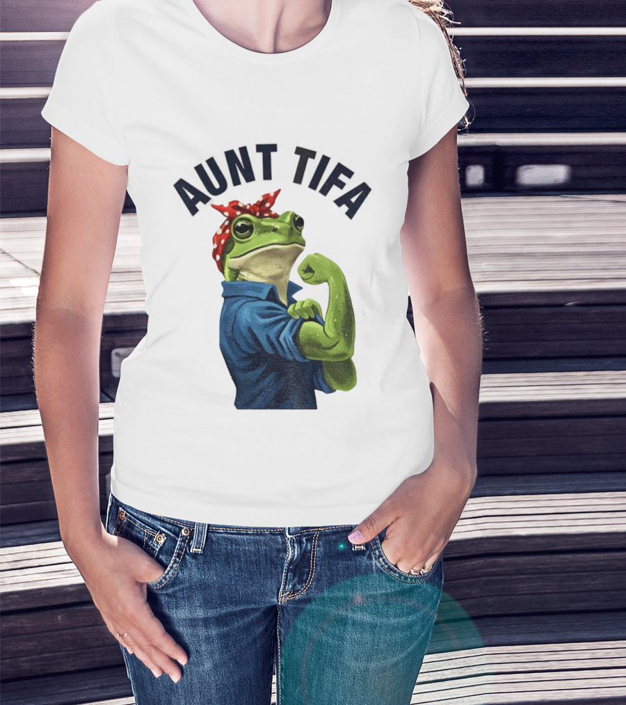 Aunt Tifa Rosie The Riveter Frog Meme Resist T-Shirt