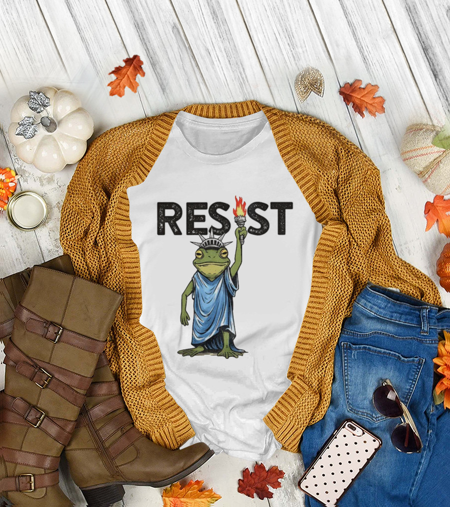 Portland Frog Resist Protest Statue Of Liberty Torch T-Shirt