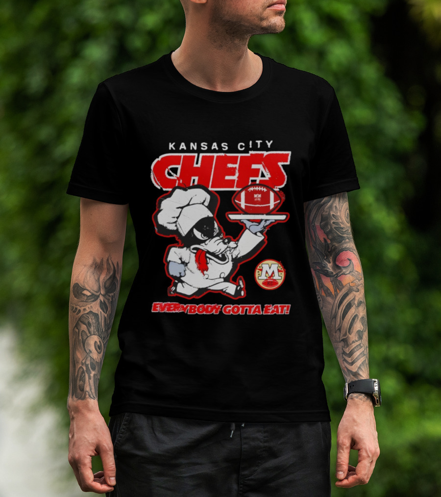 Kansas City Chefs Everybody Gotta Eat NFL Football 2025 T-Shirt
